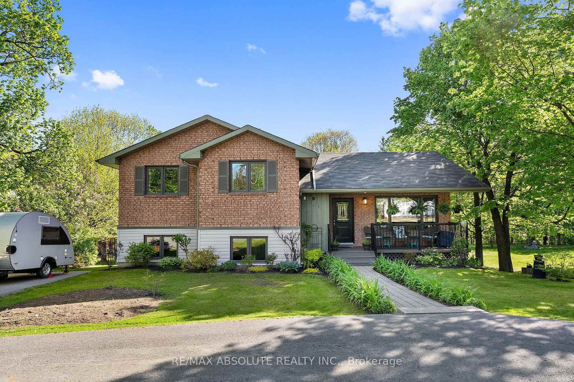 864 Centre Street, McNab/Braeside, ON K0A 1G0