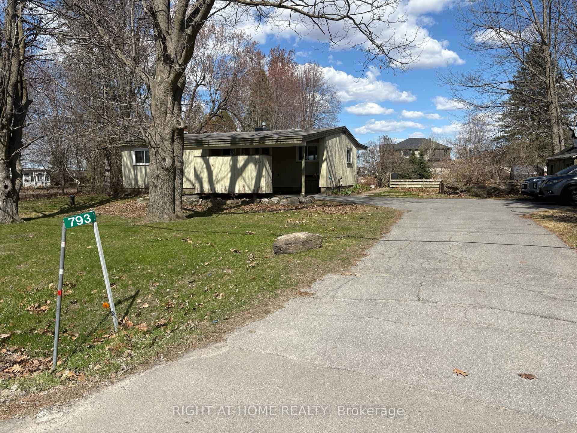 793 River Road, Blossom Park - Airport and Area, ON K4M 0T9