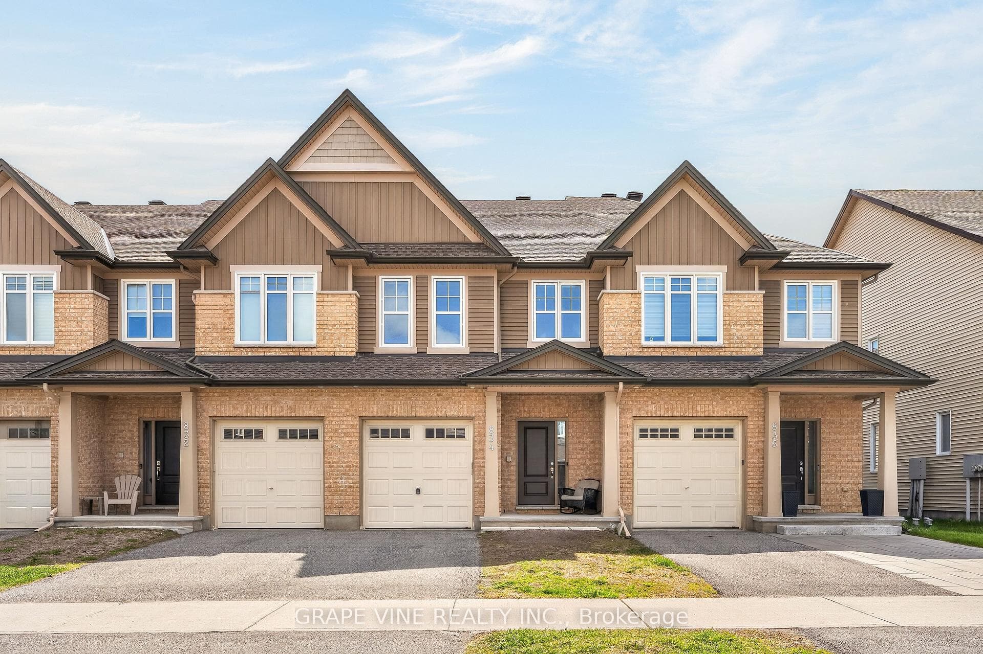 834 CEDAR CREEK Drive, Blossom Park - Airport and Area, ON K1T 0N6