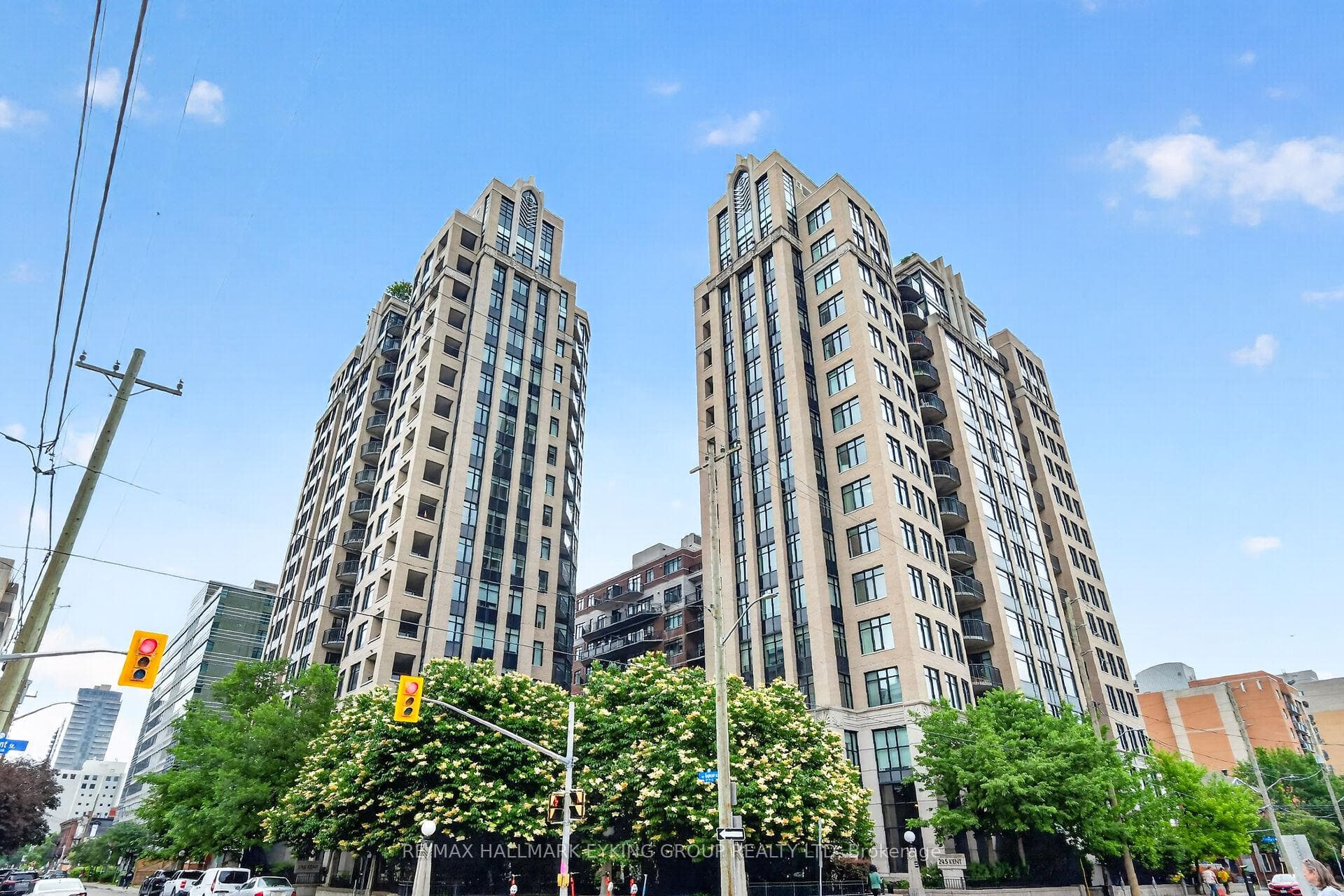 245 Kent Street 301, Ottawa Centre, ON K2P 0A5