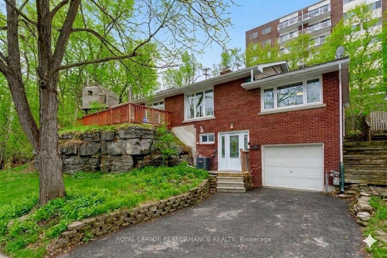 1430 Edgecliffe Avenue, Carlington - Central Park, ON K1Z 8G1