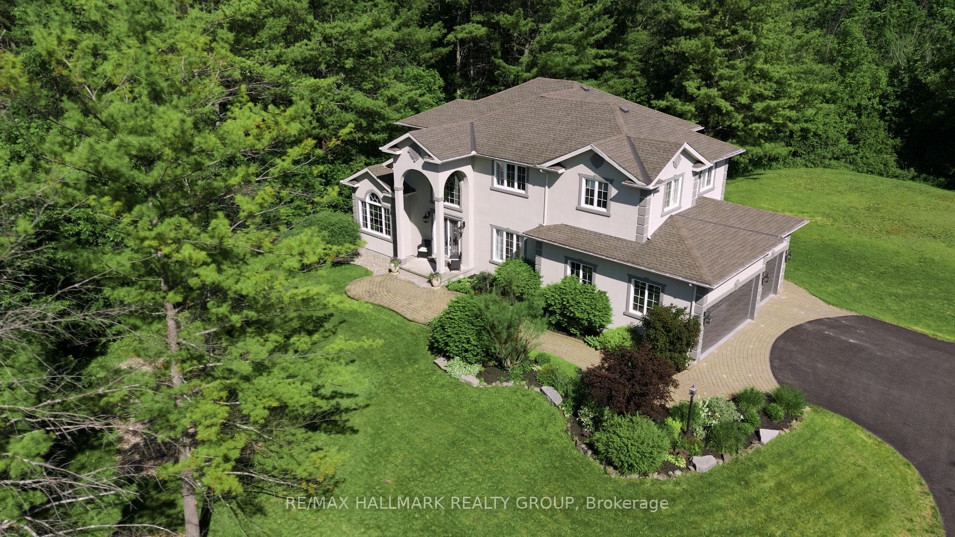 1518 Monaghan Lane, Kanata, ON K2W 1B4