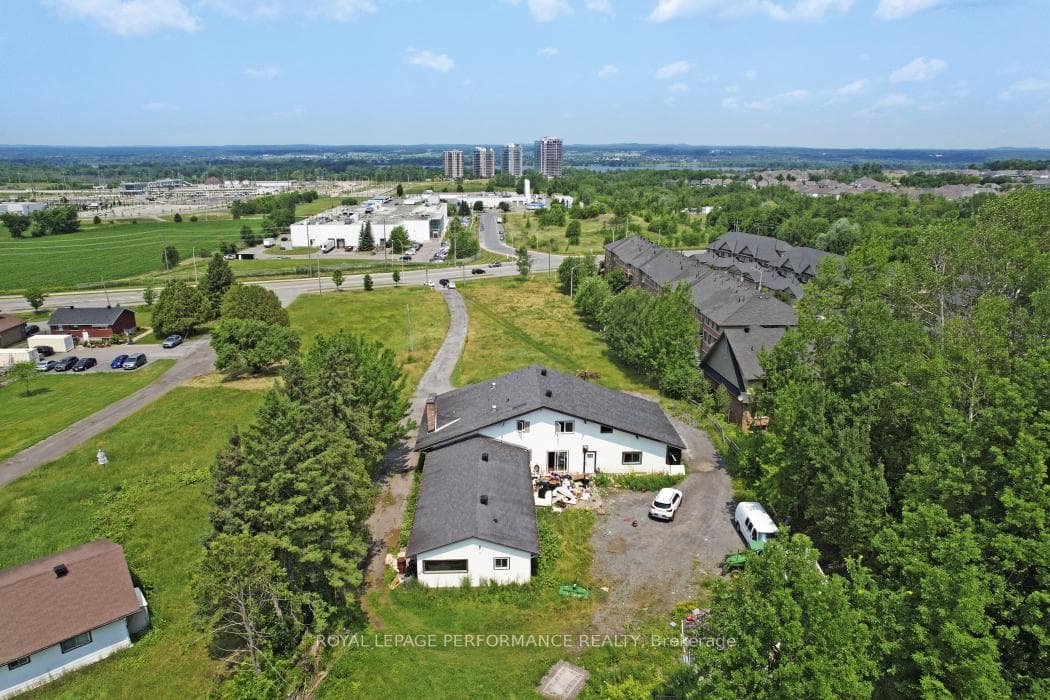 1016 Old Montreal Road, Orleans - Cumberland and Area, ON K4A 3N2