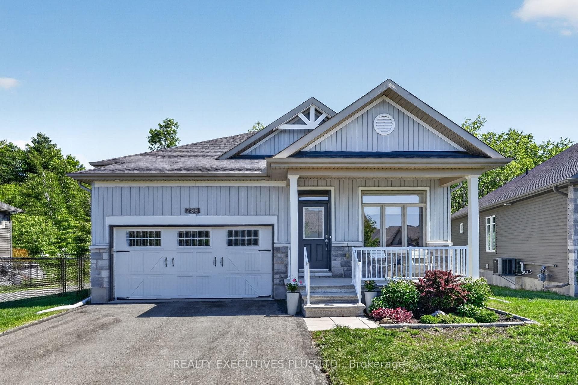 738 Du Rivage Street, Clarence-Rockland, ON K4K 0K2