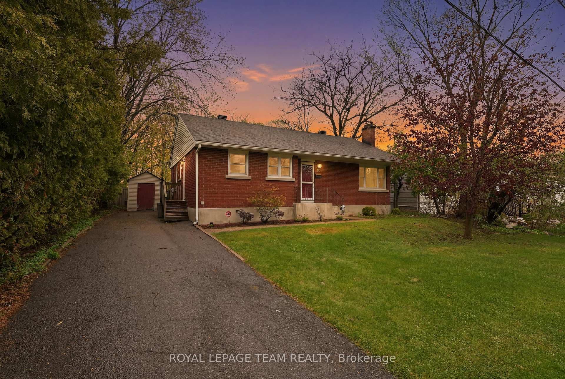 49 Crownhill Street, Beacon Hill North - South and Area, ON K1J 7K5