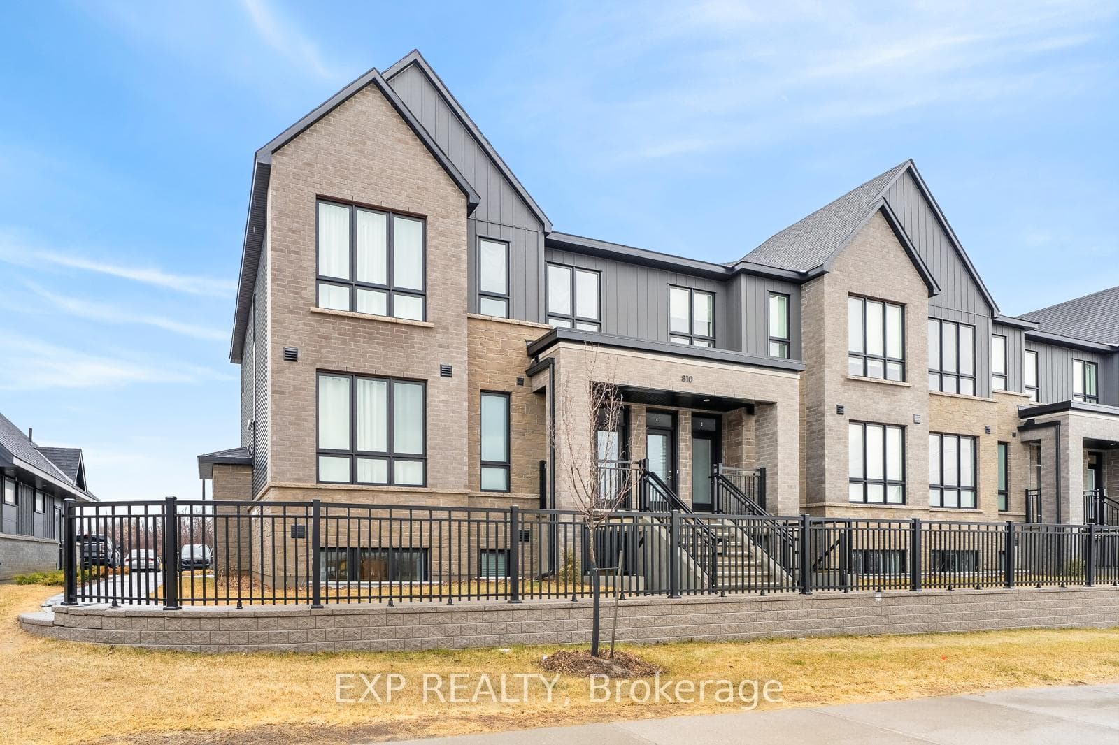 810 Roger Griffiths Avenue D, Kanata, ON K2S 3A9