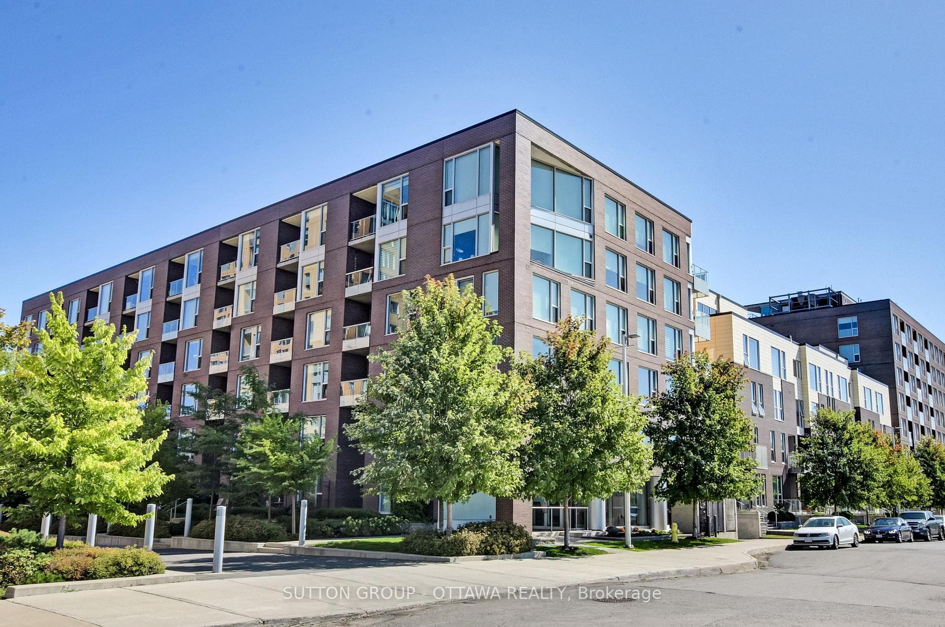 300A Lett Street 614, West Centre Town, ON K1R 0B8