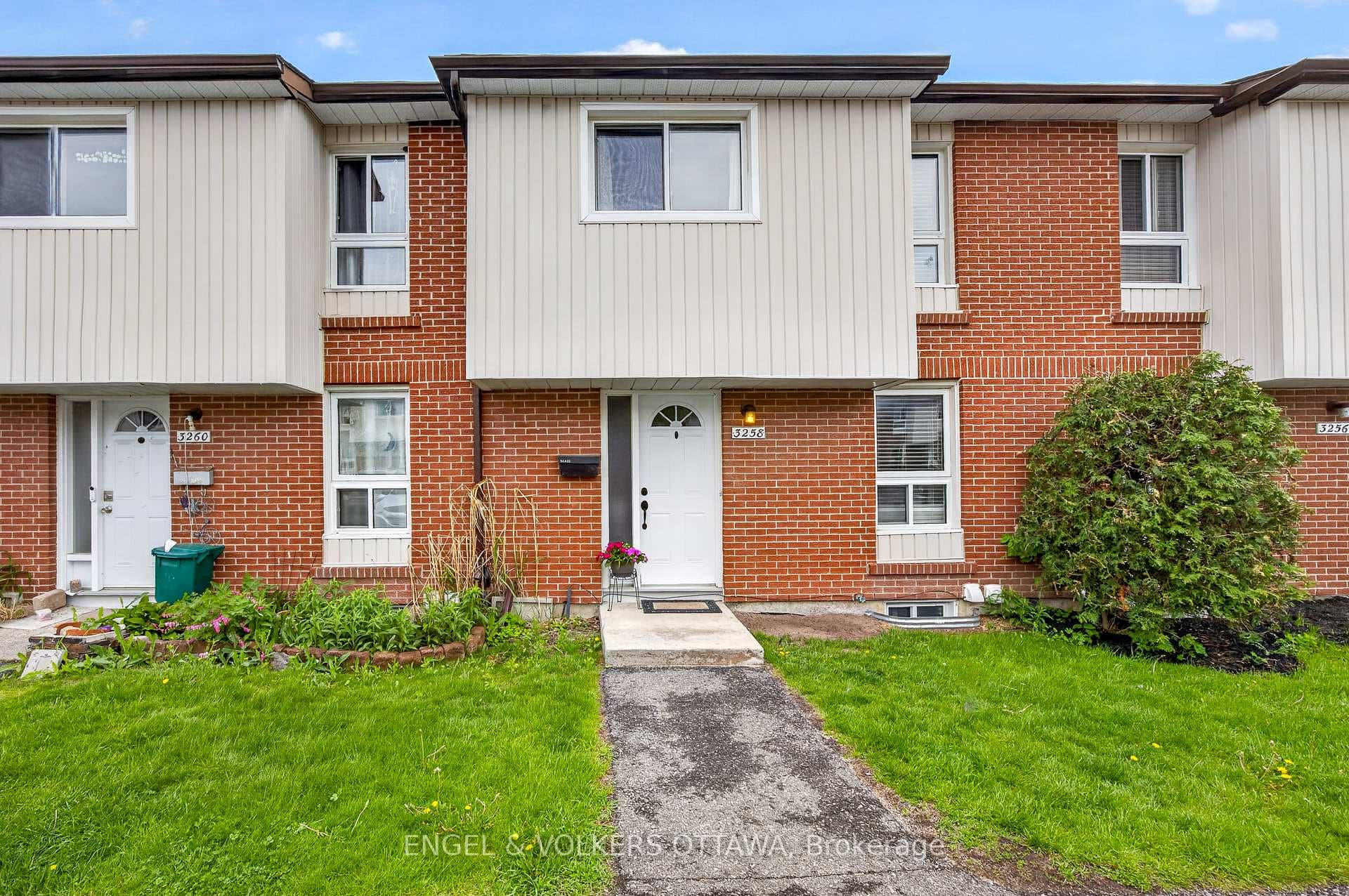 3258 Bannon Way 60, Blossom Park - Airport and Area, ON K1T 1T3