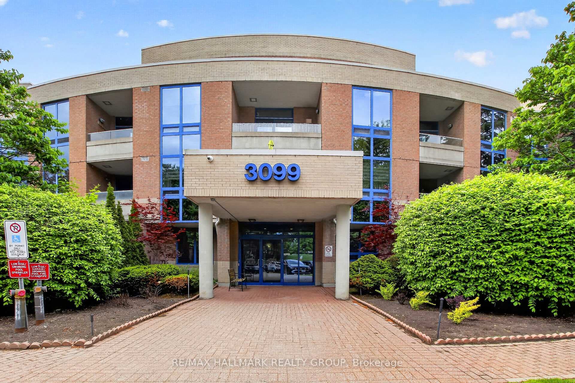 3099 Carling Avenue 205, Crystal Bay - Rocky Point - Bayshore, ON K2H 5A6