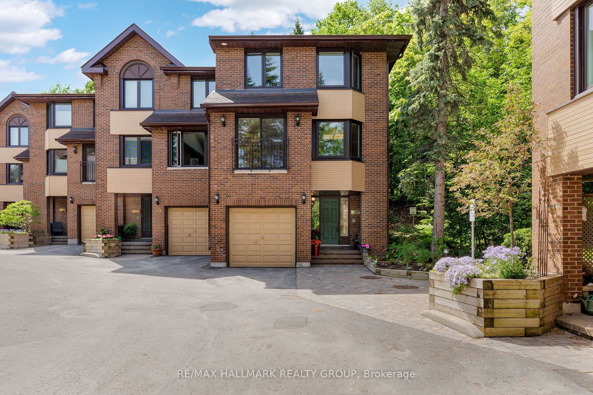 12 Summershade Private 40, Dows Lake - Civic Hospital and Area, ON K1Y 4R2