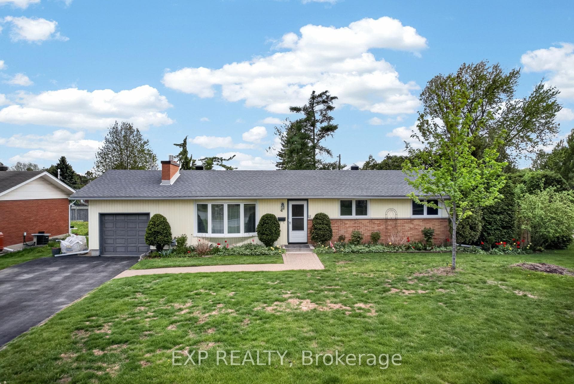4 Wolmsley Crescent, Meadowlands - Crestview and Area, ON K2G 1J4