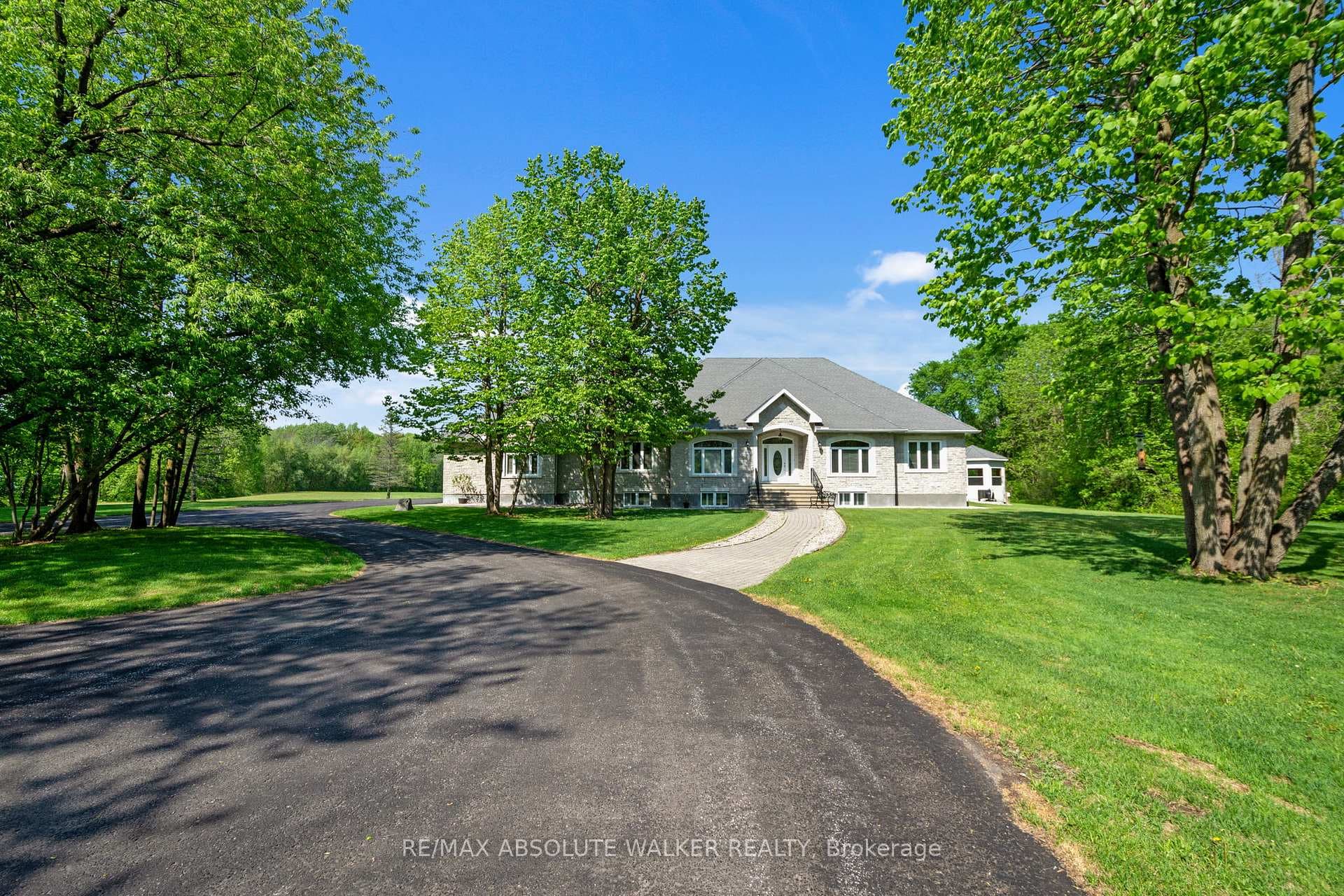 2501 Kearns Way, Greely - Metcalfe - Osgoode - Vernon and Area, ON K4P 1R9
