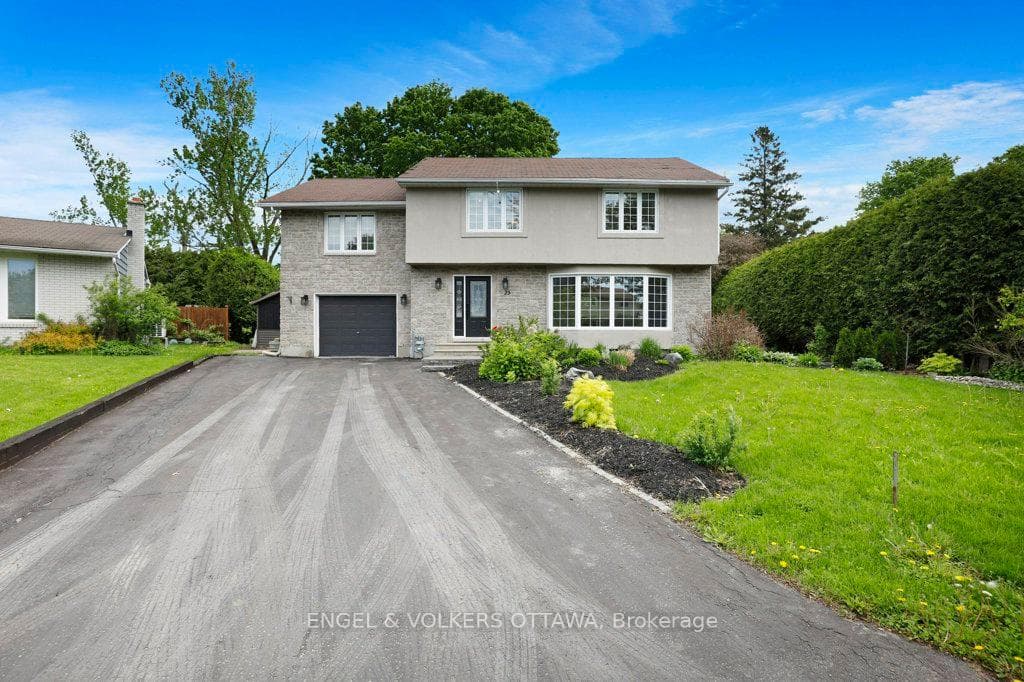 23 Biscayne Crescent, Cityview - Parkwoods Hills - Rideau Shore, ON K2E 5R9