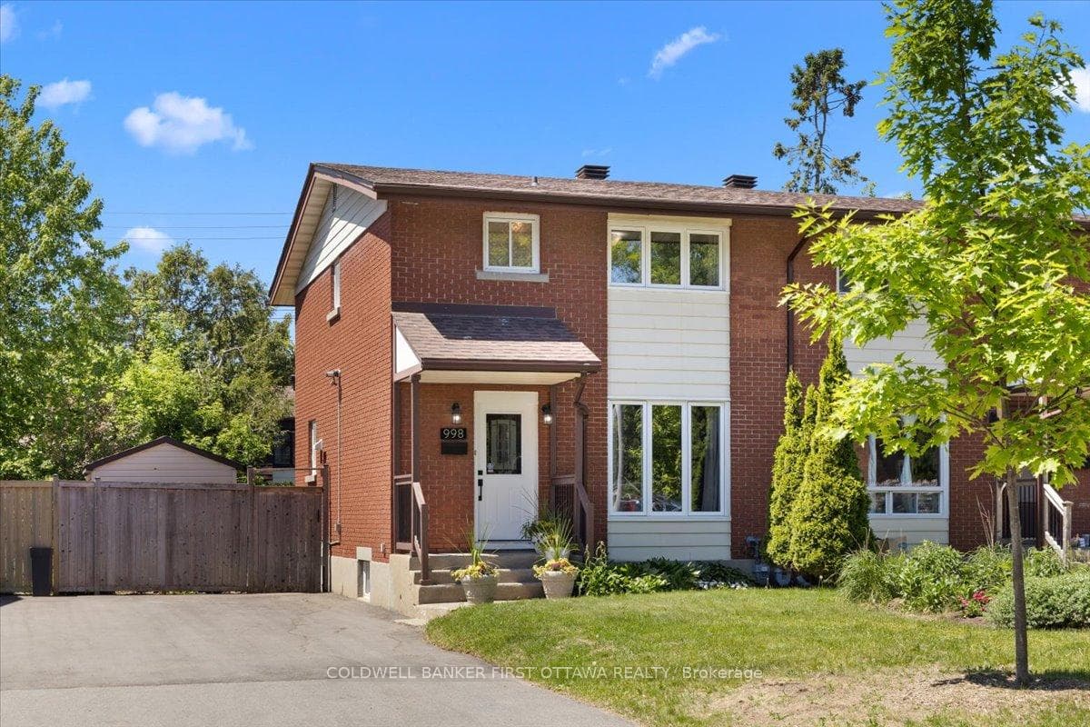 998 Mossdale Street, Britannia Heights - Queensway Terrace N and Area, ON K2B 5S7