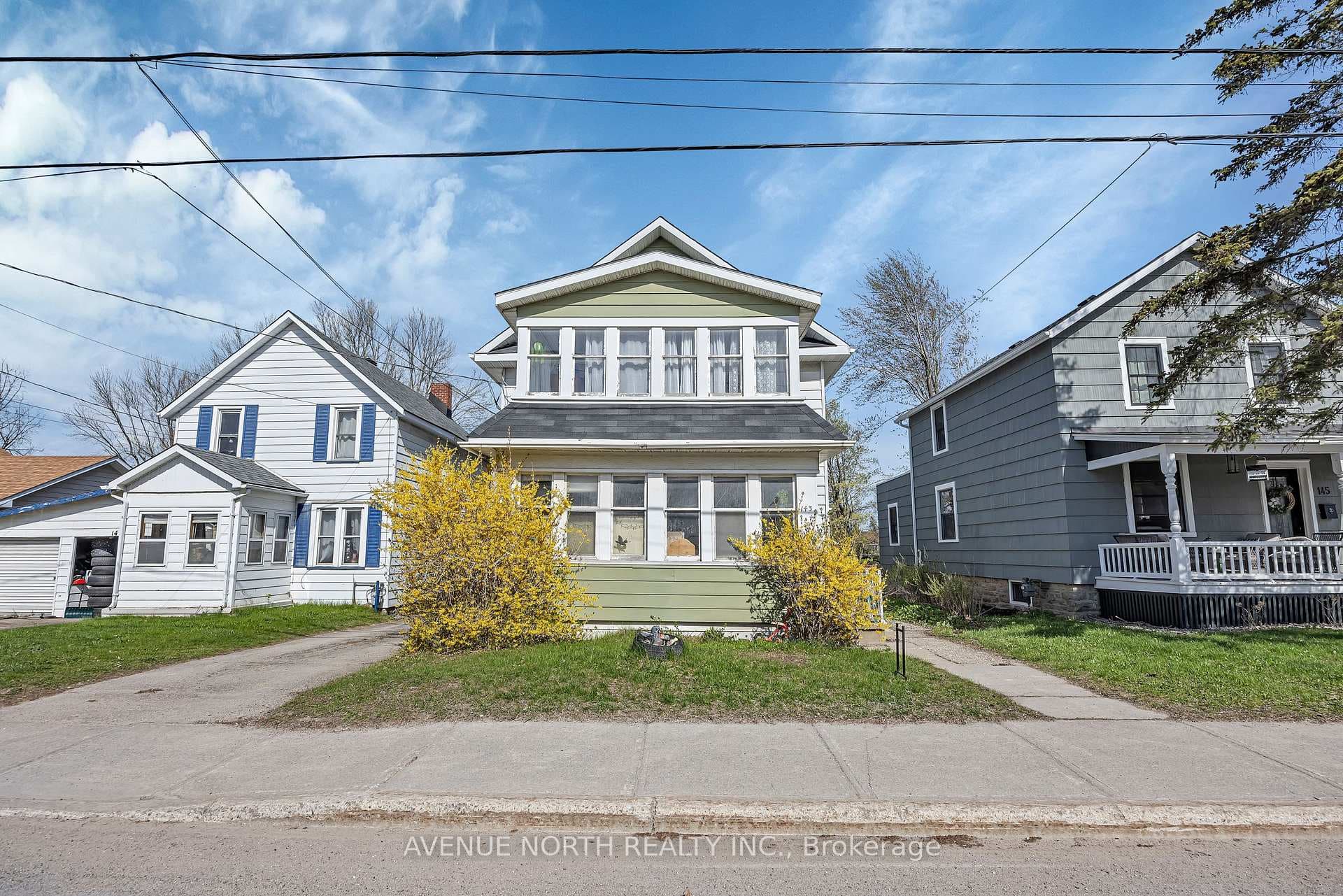 143 Brockville Street, Smiths Falls, ON K7A 3Y7