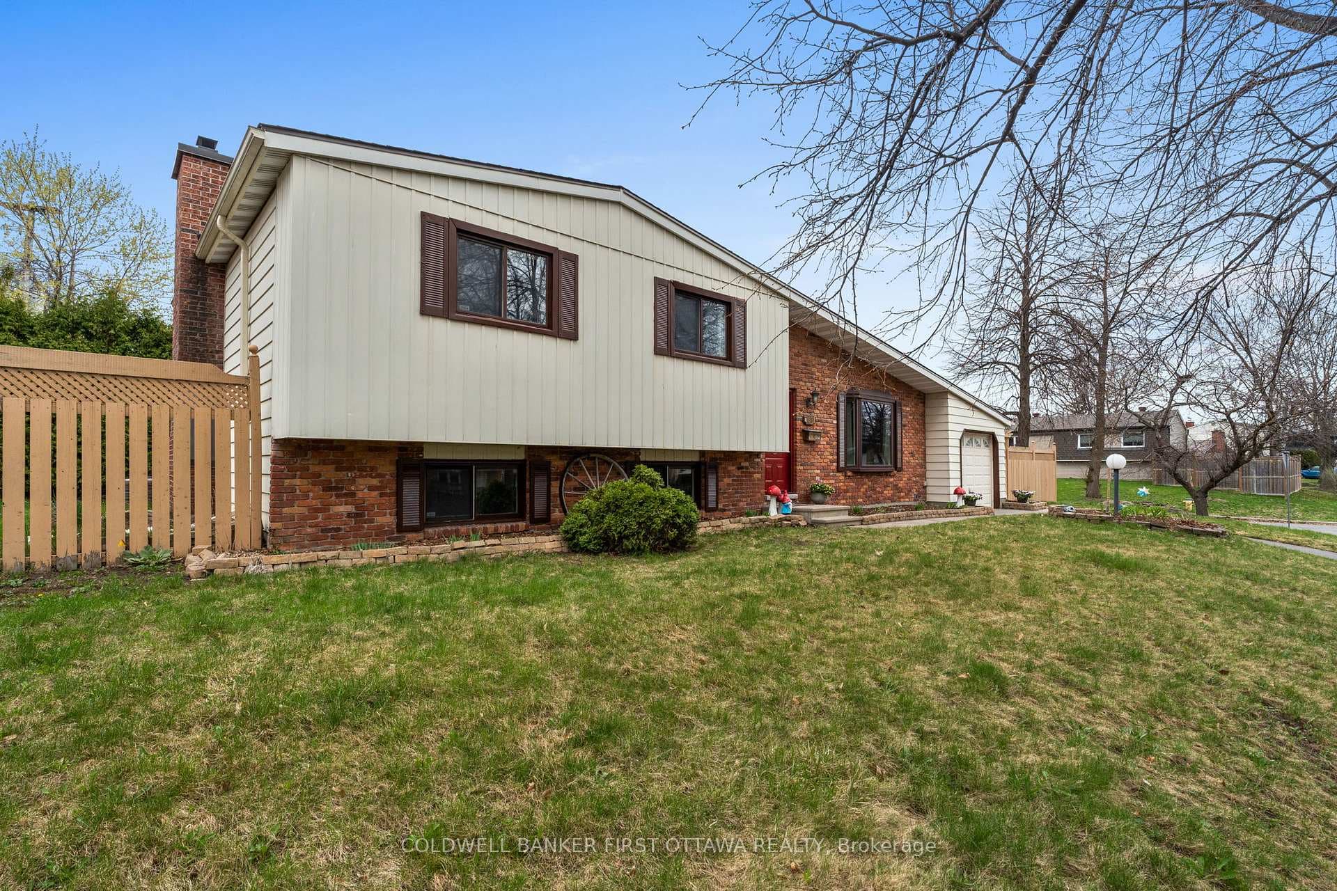 2681 Moncton Road, Britannia Heights - Queensway Terrace N and Area, ON K2B 7V9