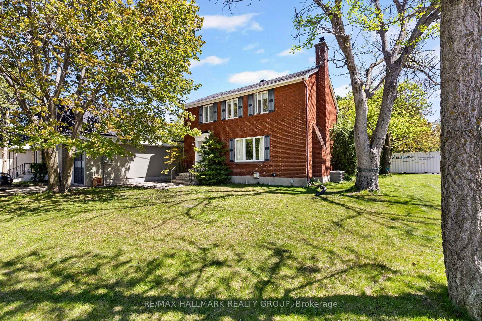 824 Byron Avenue, Carlingwood - Westboro and Area, ON K2A 0H7