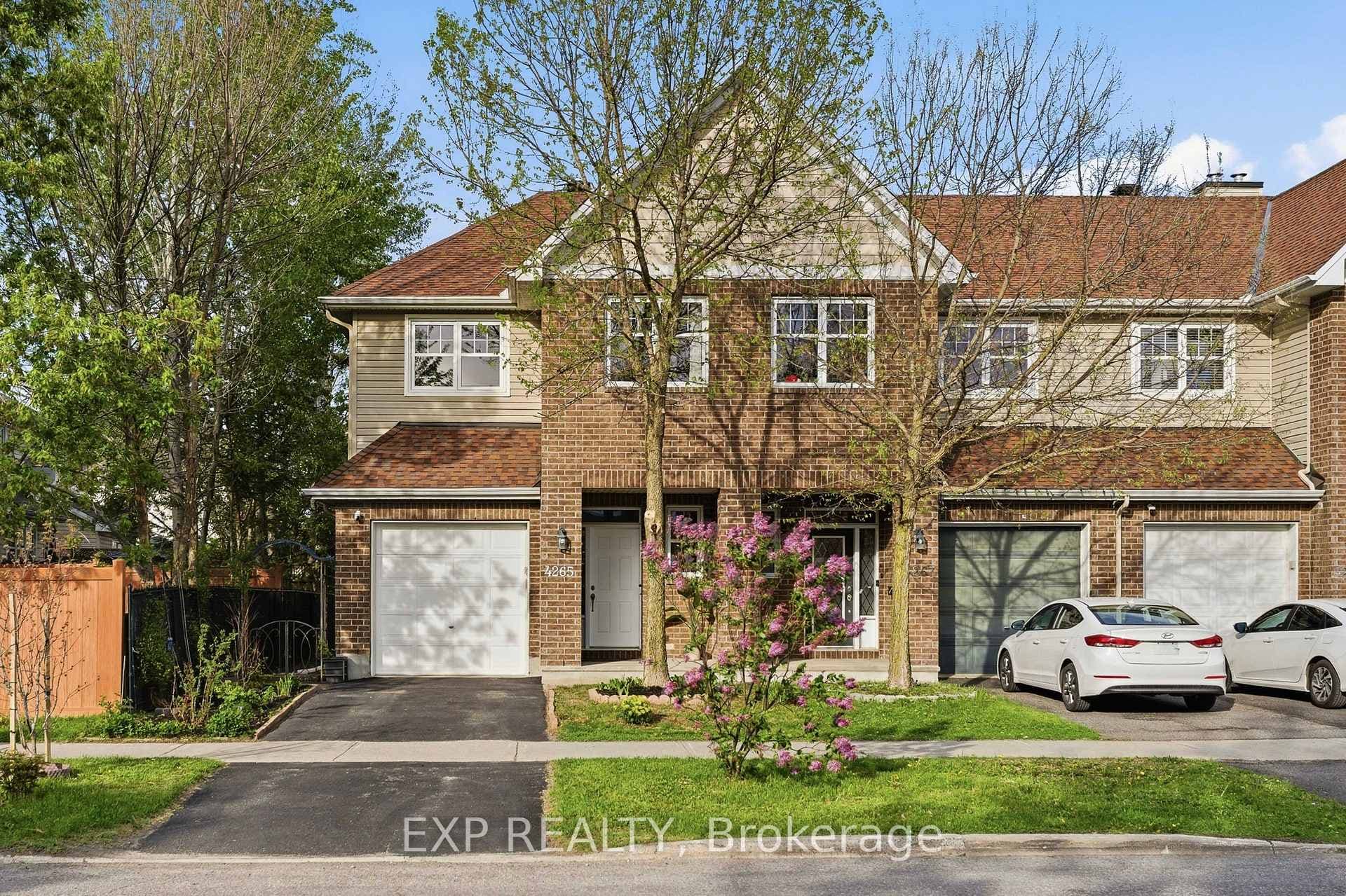 4265 Kelly Farm Drive, Blossom Park - Airport and Area, ON K1T 0A6