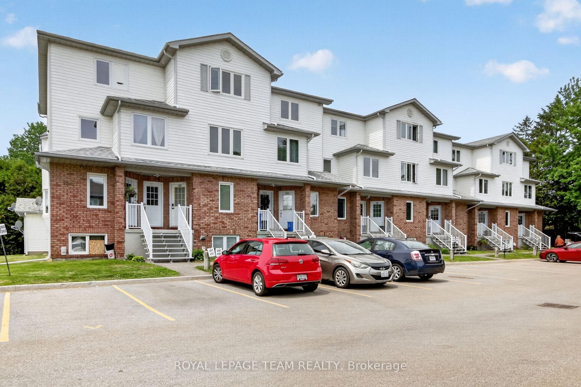 299 Castor Street 102, Russell, ON K4R 1E9