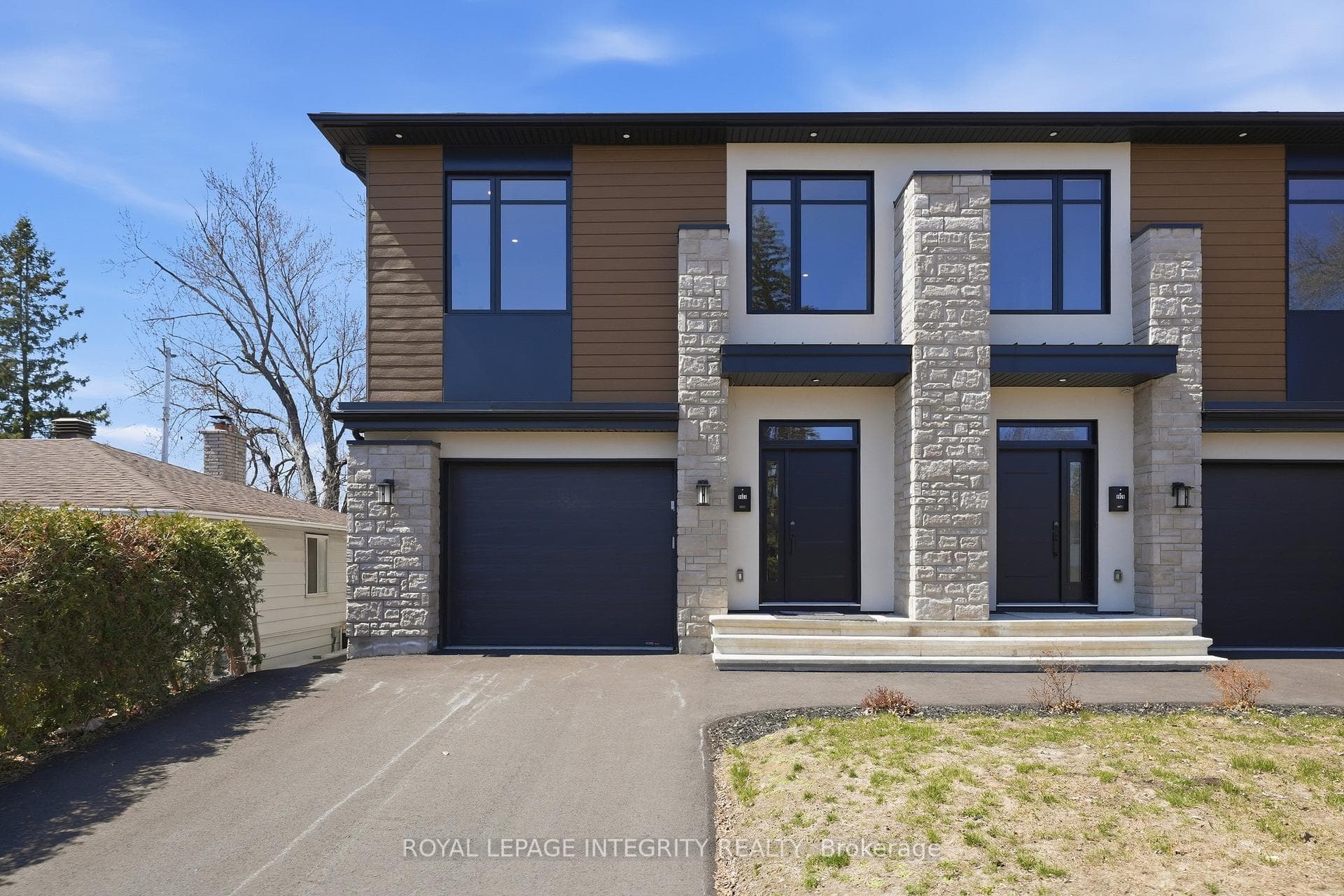 984 Watson Street, Britannia Heights - Queensway Terrace N and Area, ON K2B 6C2