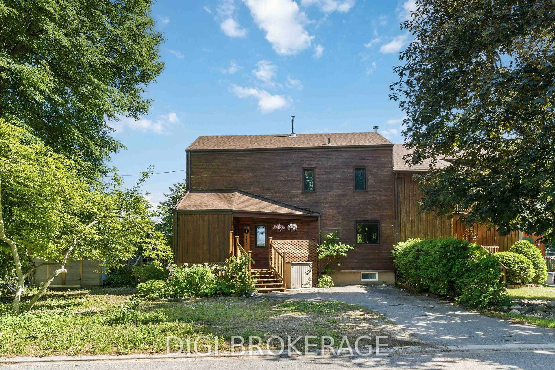 332 Iona Street, Westboro - Hampton Park, ON K1Z 8R2