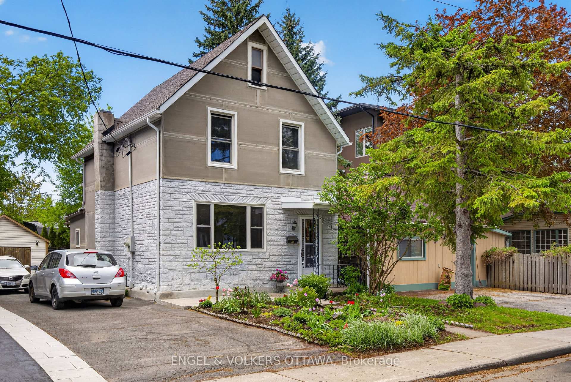 60 Glynn Avenue, Overbrook - Castleheights and Area, ON K1K 1S8