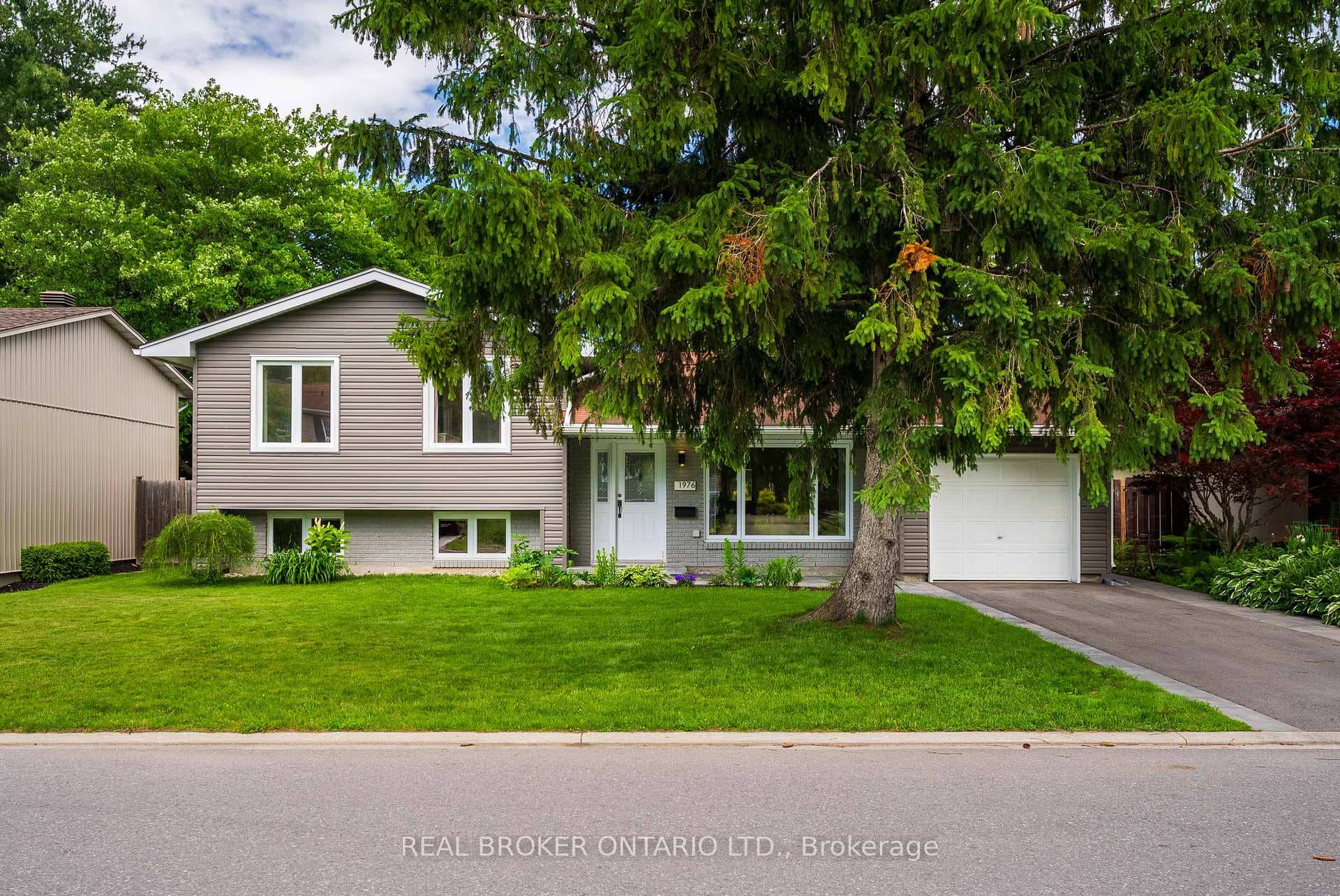 1976 Marquis Avenue, Beacon Hill North - South and Area, ON K1J 8J4