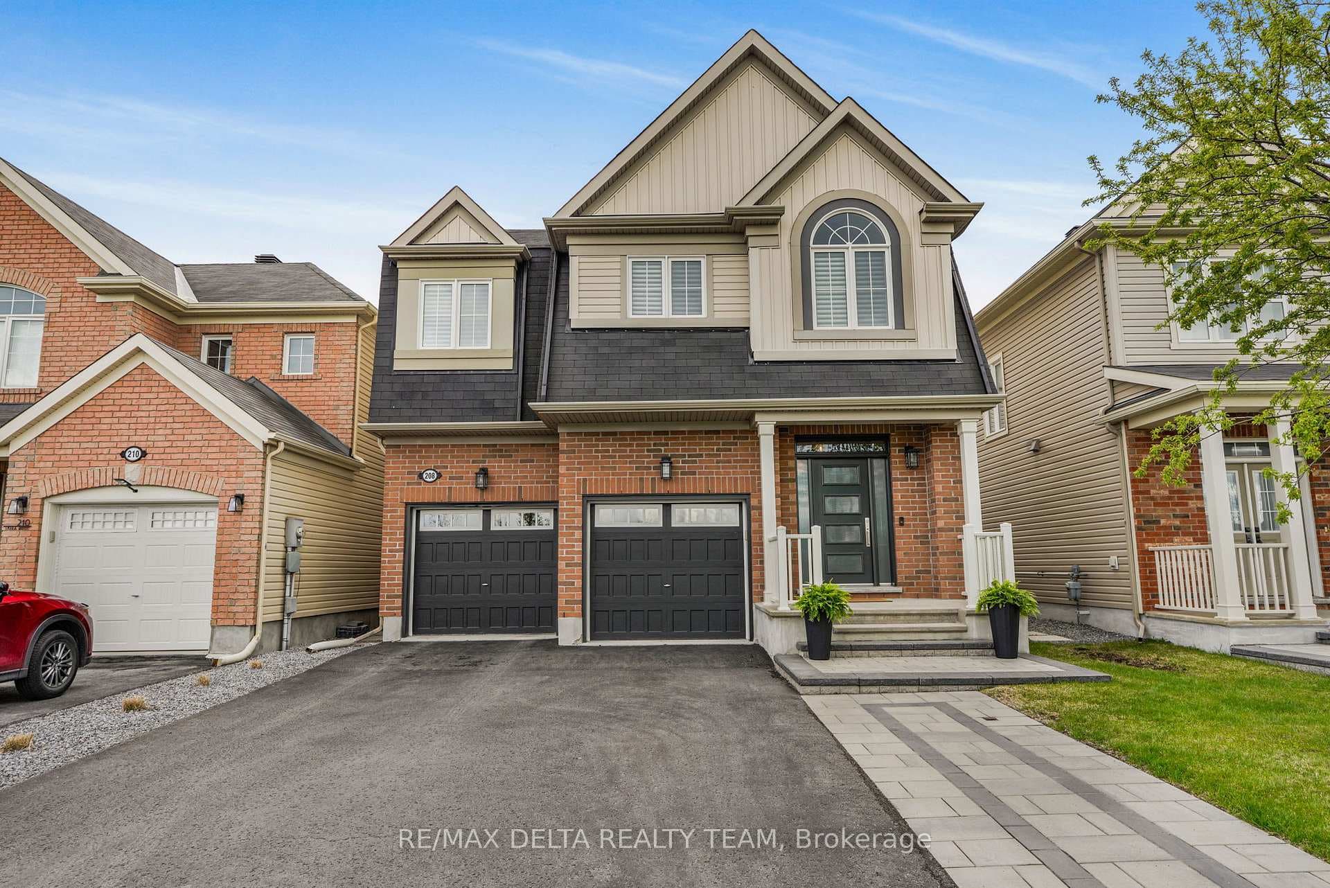 208 Serra Ridge, Orleans - Cumberland and Area, ON K4A 0V8