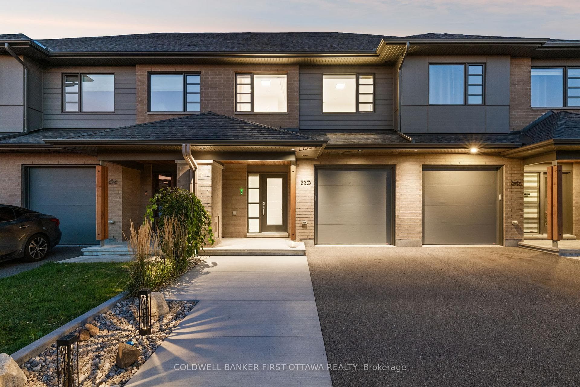 250 Big Dipper Street, Blossom Park - Airport and Area, ON K4M 0J7