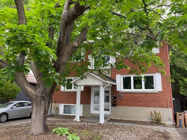 657 Golden Avenue, Carlingwood - Westboro and Area, ON K2A 2G3