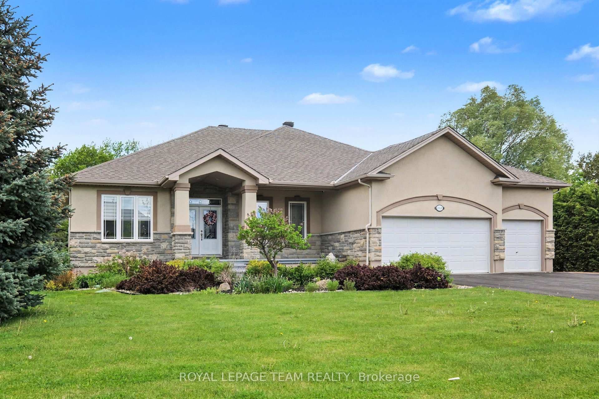 6868 Sparkling Lake Way, Greely - Metcalfe - Osgoode - Vernon and Area, ON K4P 1R7