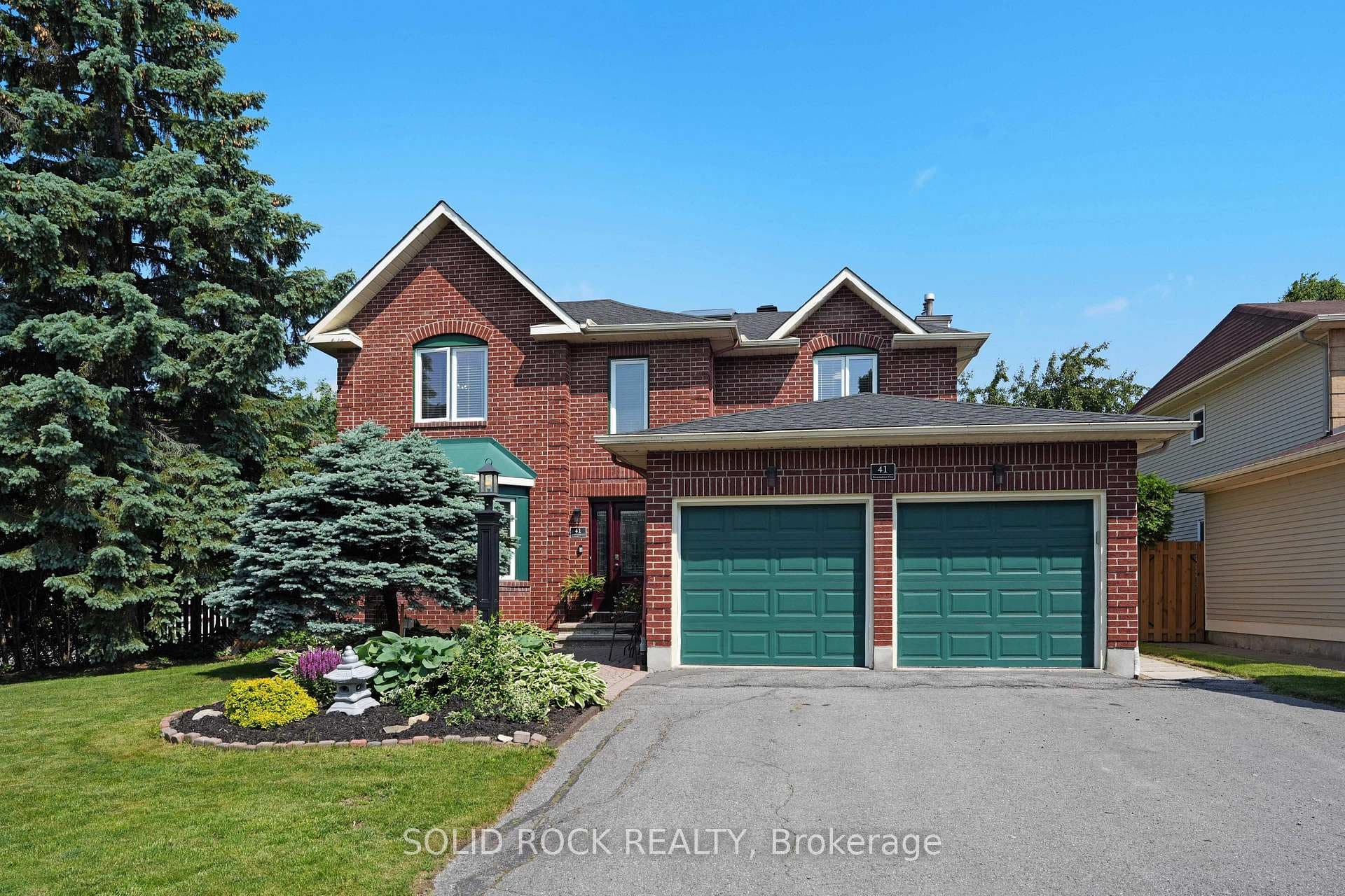 41 Framingham Crescent, Barrhaven, ON K2J 3J4