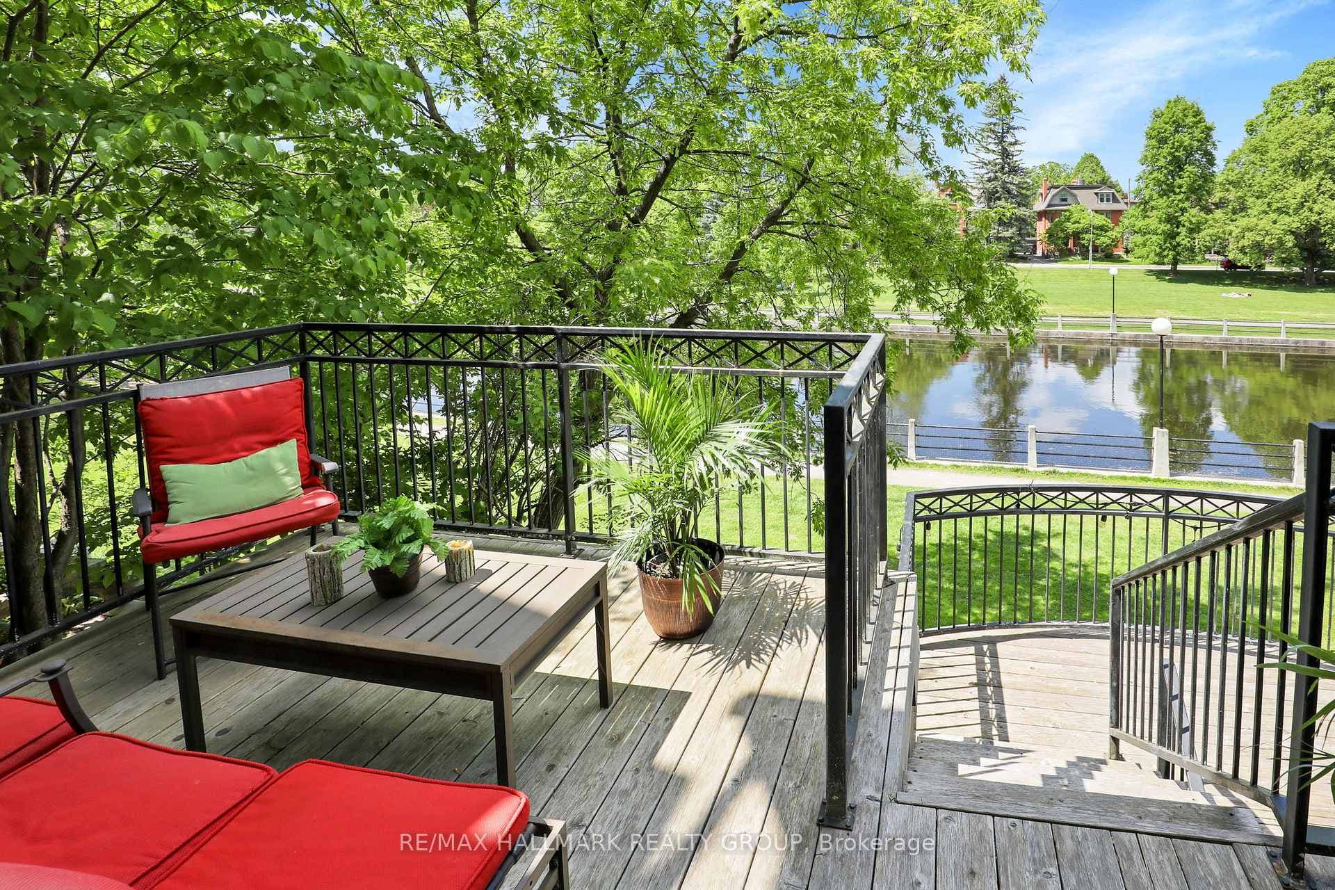 49B First Avenue, Glebe - Ottawa East and Area, ON K1S 2G1