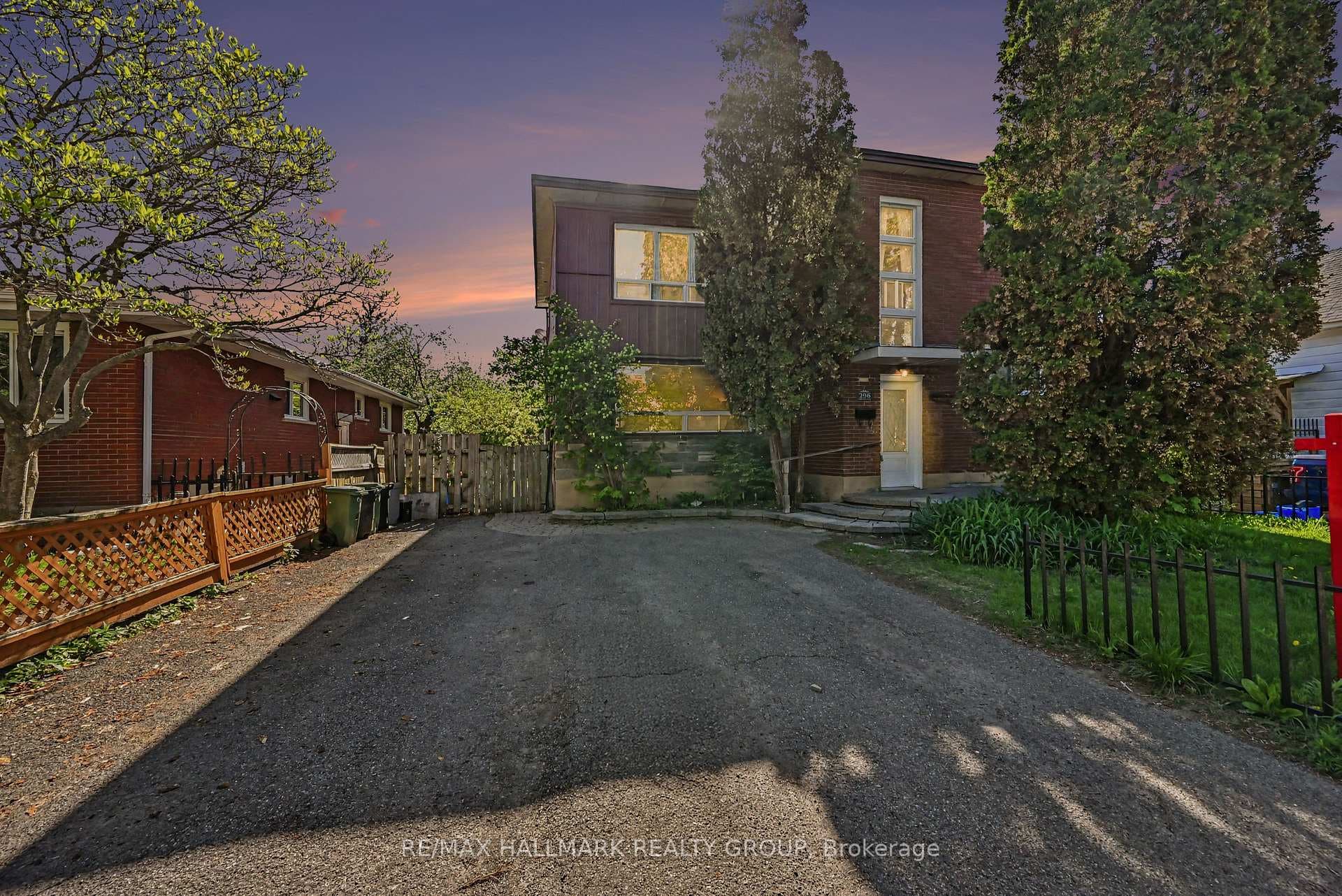 296 Britannia Road, Britannia - Lincoln Heights and Area, ON K2B 5X4