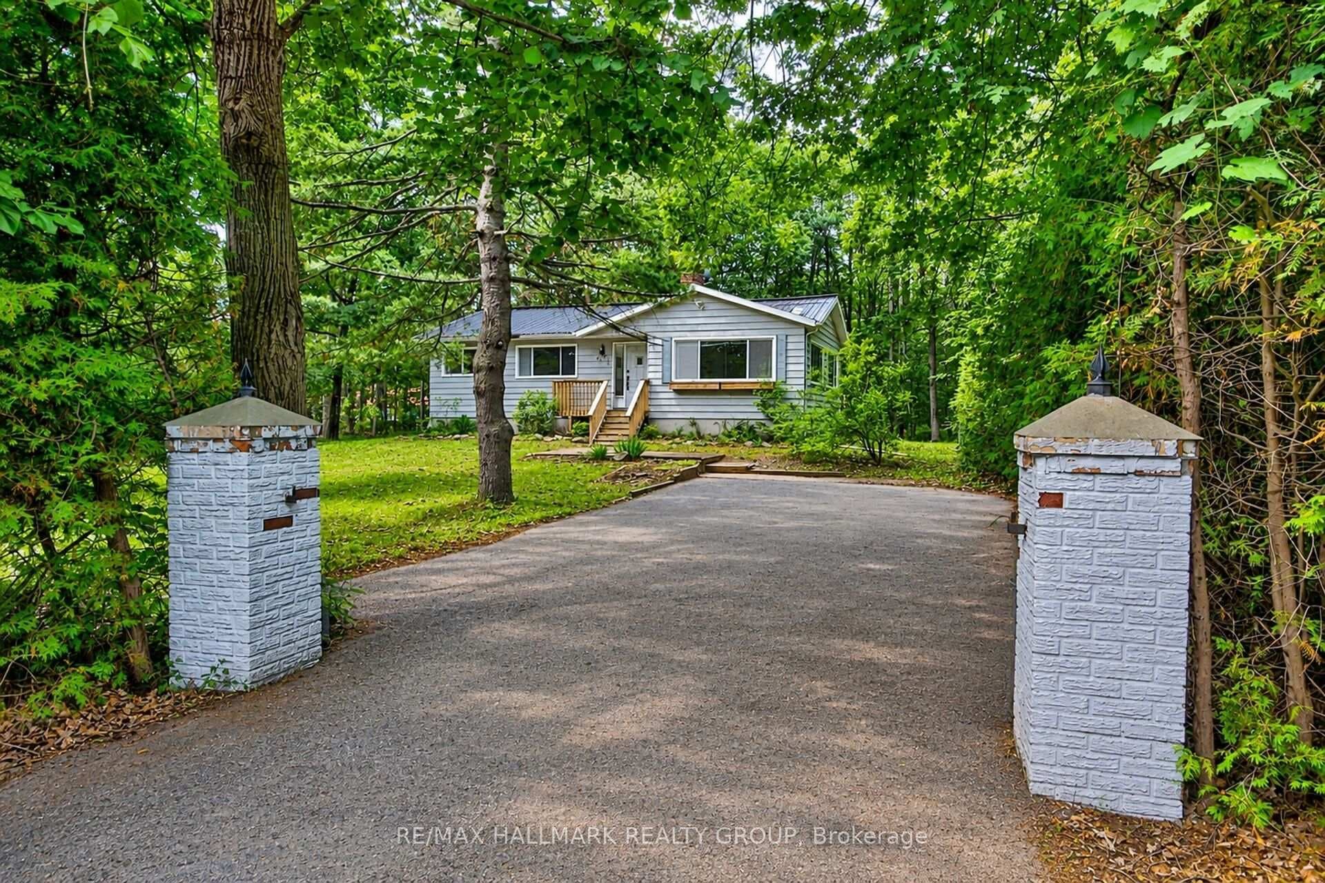 671 Bayview Drive, Constance Bay - Dunrobin - Kilmaurs - Woodlawn, ON K0A 3M0