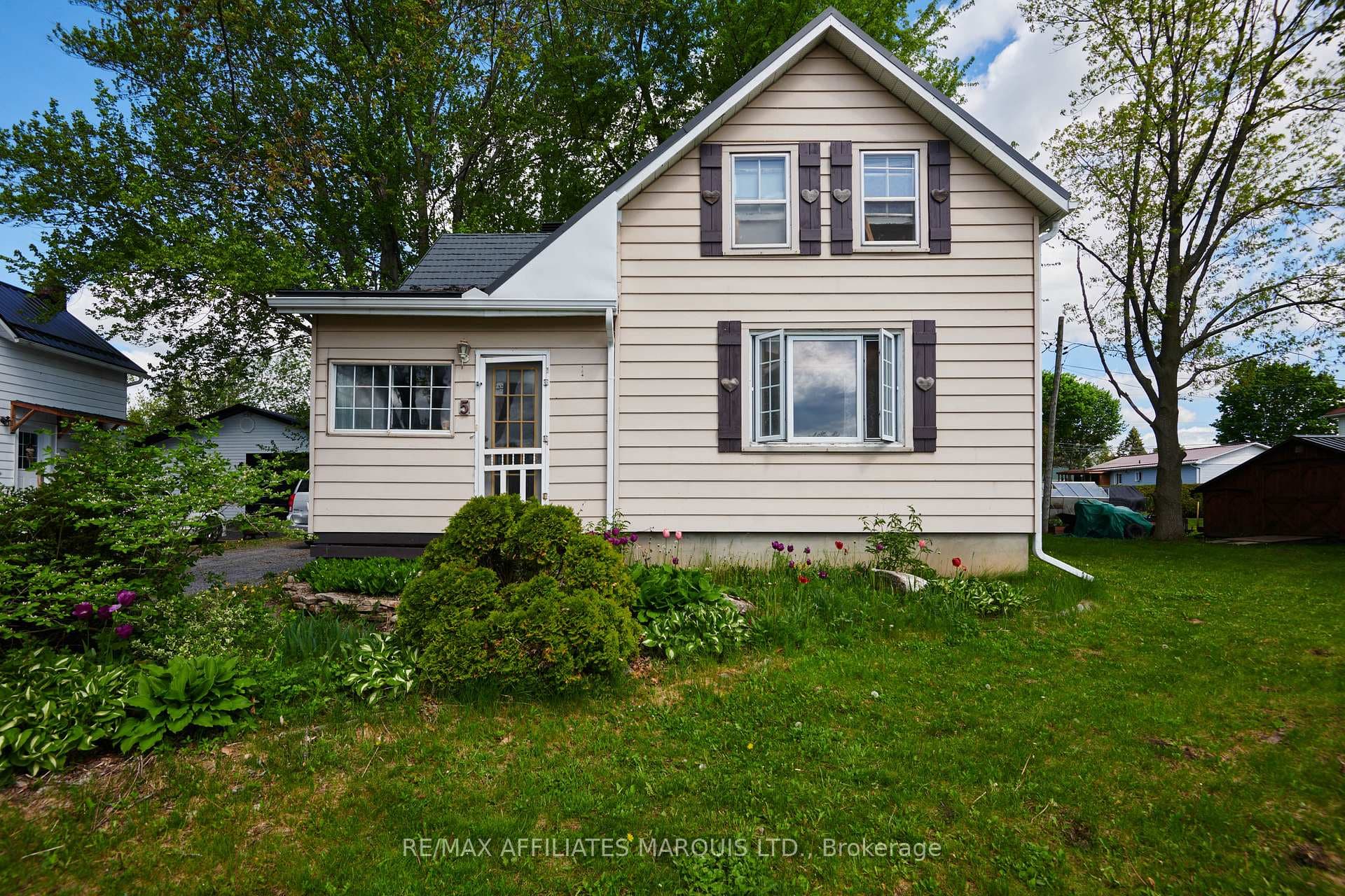 5 Pine Street, South Stormont, ON K0C 1M0
