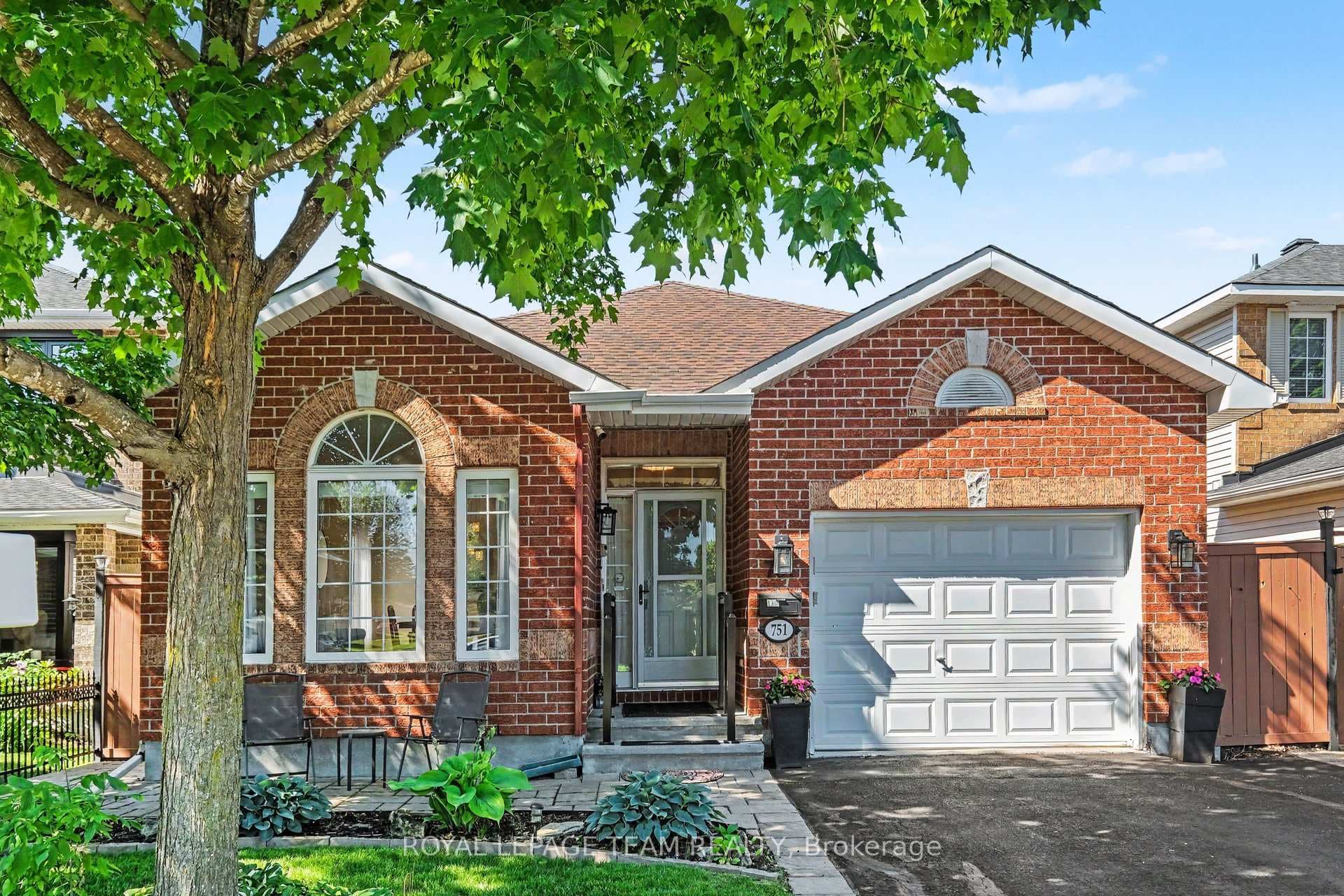 751 Vermillion Drive, Blossom Park - Airport and Area, ON K1V 1V8