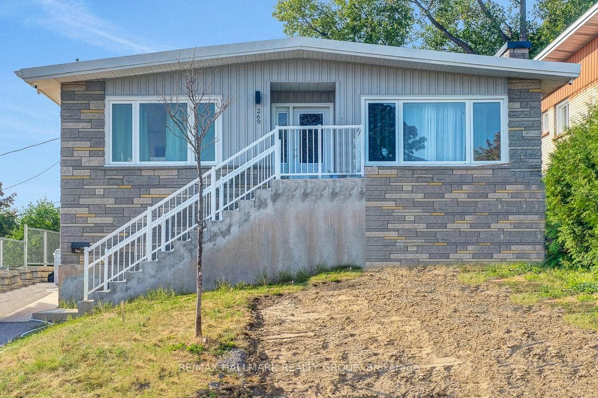 269 Michel Circle, Vanier and Kingsview Park, ON K1L 7P4