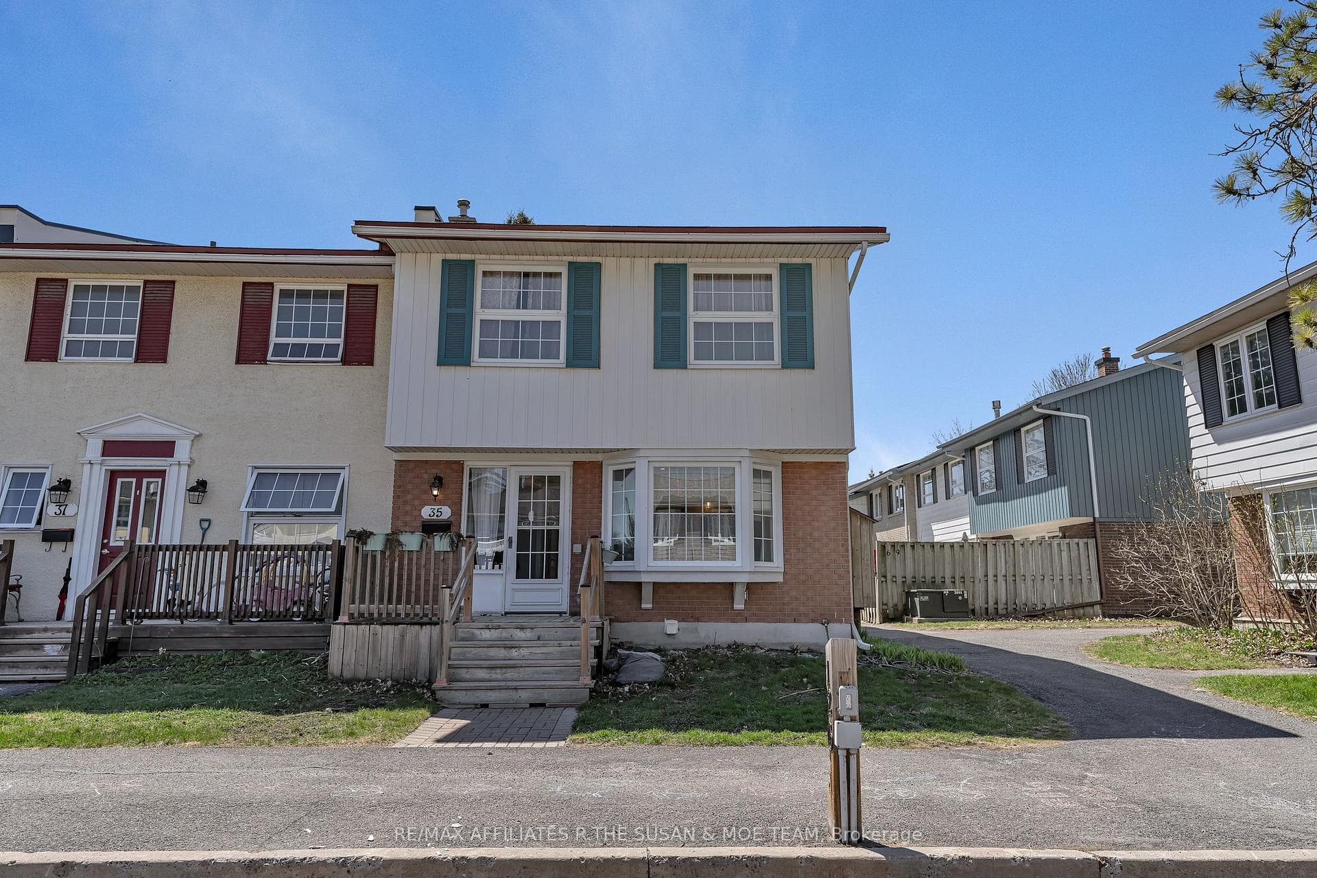 35 Monterey Drive, South of Baseline to Knoxdale, ON K2H 7A9