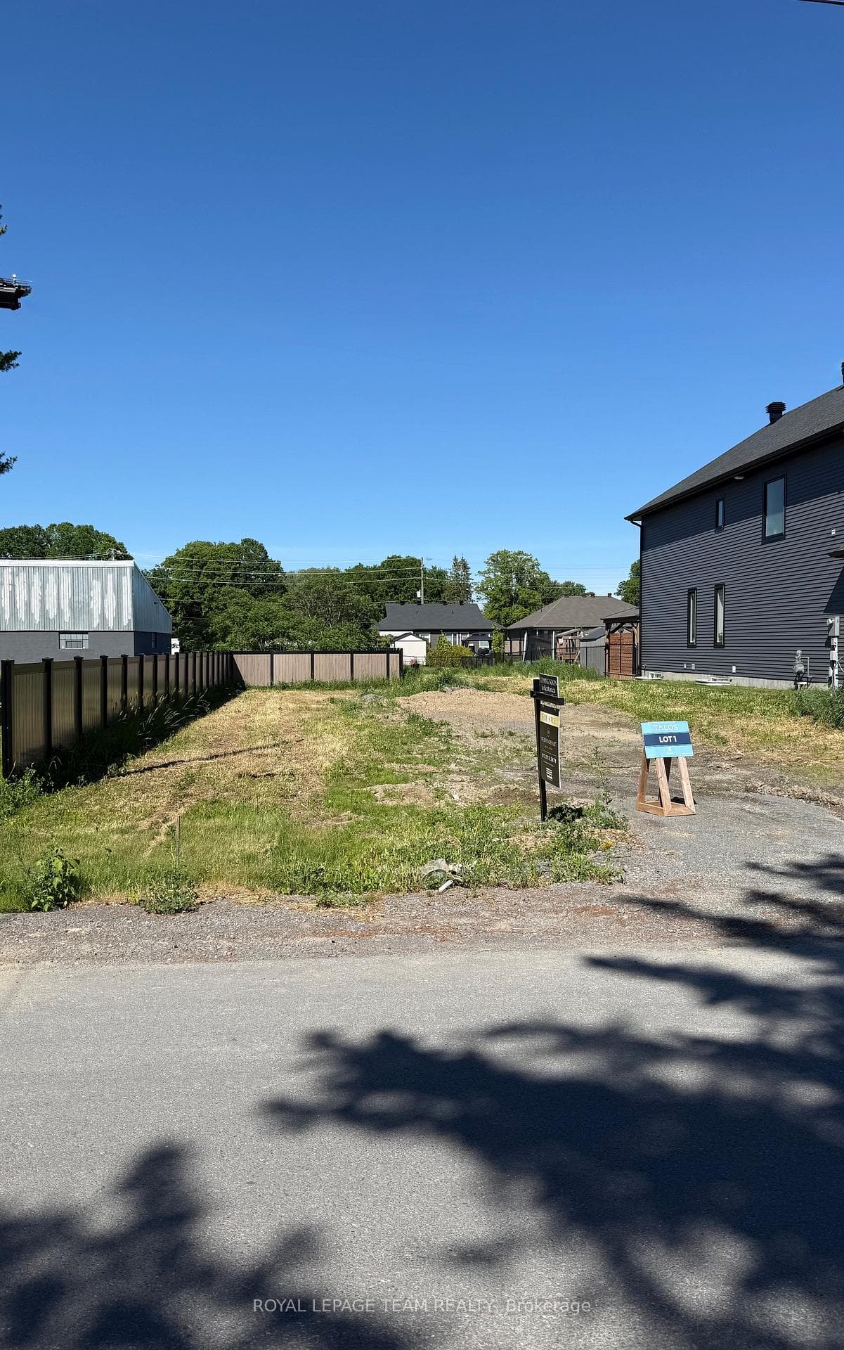 4 Cockburn Street, Stittsville - Munster - Richmond, ON K0A 2Z0