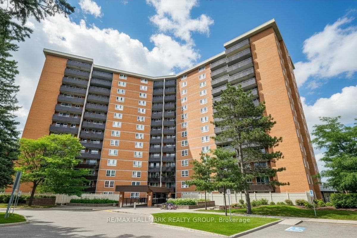 2020 Jasmine Crescent 414, Beacon Hill North - South and Area, ON K1J 8K5